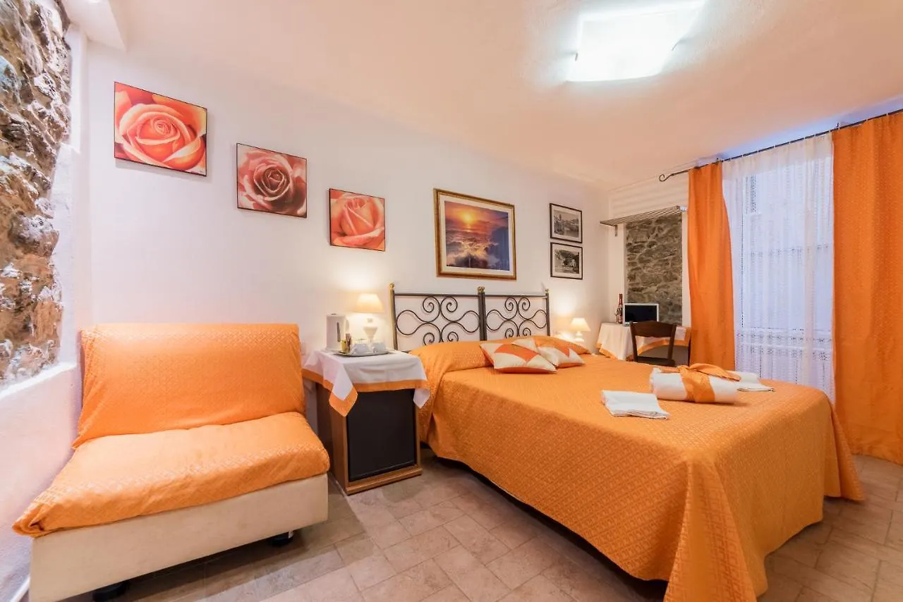 Guest house Mezza Galea Hotel Vernazza Italy