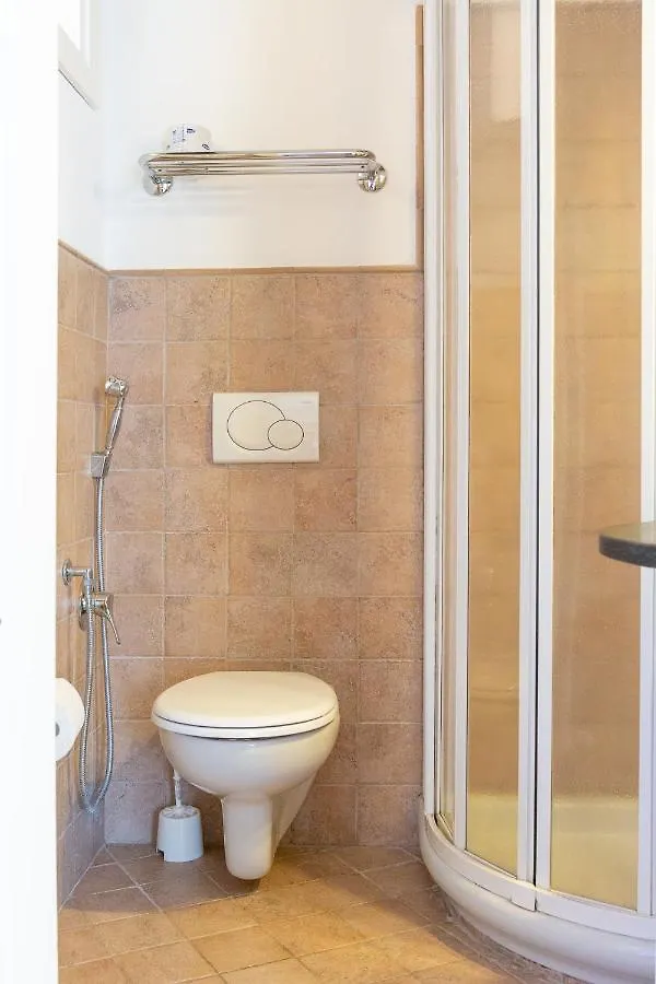 Mezza Galea Hotel Vernazza 0*,